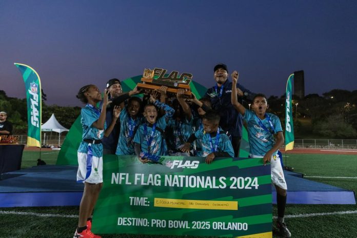 Jovens do Flag Football do Sorriso Hornets comemoram título que deu viagem para o Pro Bowl 2025, a festa da NFL