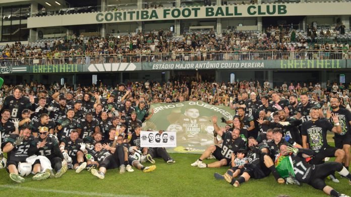 Croco conquista o tetracampeonato no Couto Pereira em 2025 e tira o cinturão do Mariners (Foto: Tiago Munden)