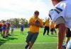Cada participante teve a oportunidade de correr para a end zone e marcar seu próprio touchdown com narração em campo. (Foto: Dan Chalk)