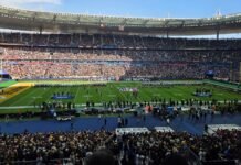 NFL leva 78.488 torcedores a Paris Público lota o Stade de France para o primeiro jogo da temporada regular da NFL em Paris. (Foto: Victor Romualdo Francisco / Salão Oval)