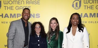 Da esquerda: Michael Strahan e Constance Schwartz-Morini (cofundadores da SMAC Entertainment), Tish Galindo (Fundadora do Women Raise the Game e da The 360 Agency) e Tamala Barksdale (sócia e diretora de estratégia da The 360 Agency, também cofundadora do Women Raise the Game)